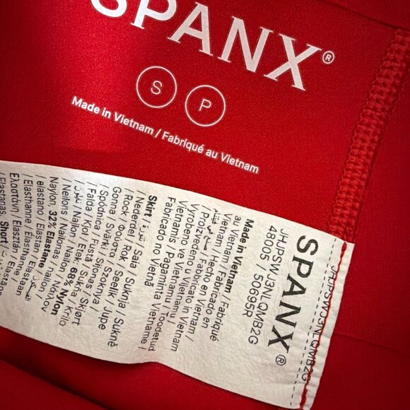 Spanx Red Skort With Built-In Shorts Size S - Picture 4 of 4